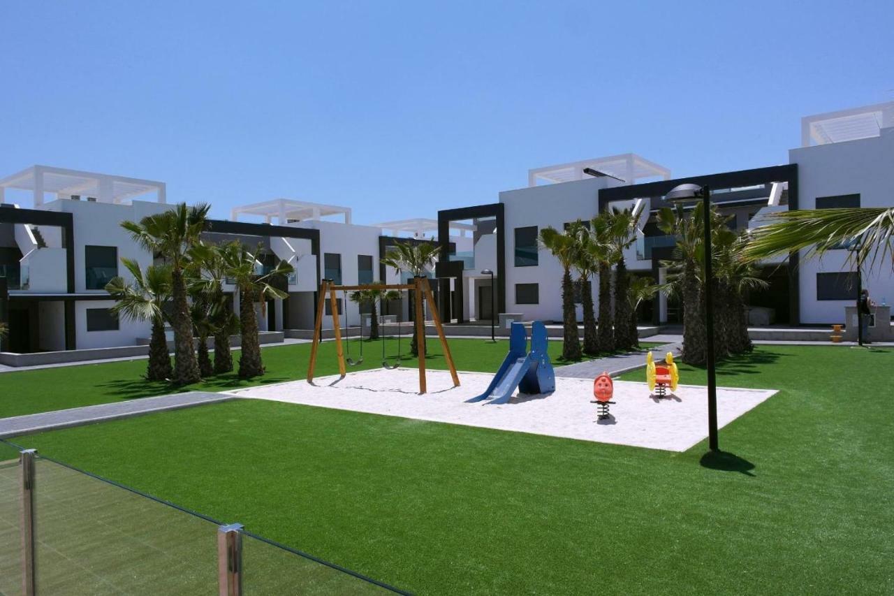 Oasis Beach IX Puntaprima Apartamento Torrevieja Exterior foto